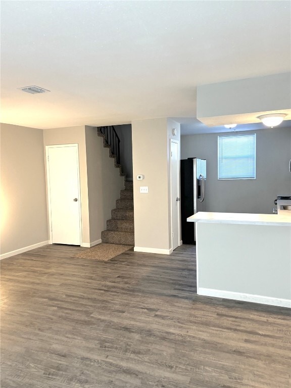 Foto del edificio - 717 White Oak Dr