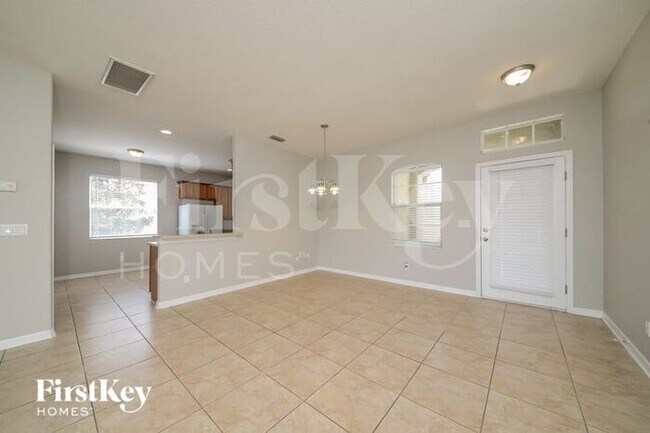 Building Photo - 7228 53rd Pl E