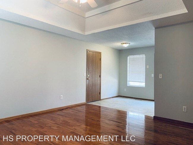 Building Photo - 3 br, 1.5 bath House - 5715 S. Stonegate