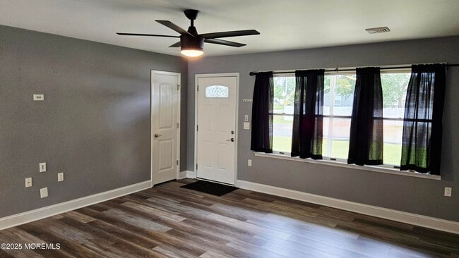 Building Photo - 360 Nautilus Dr