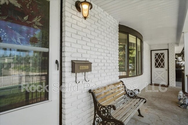 Building Photo - 1039 Melton St