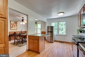 Building Photo - 9427 Cherwek Dr