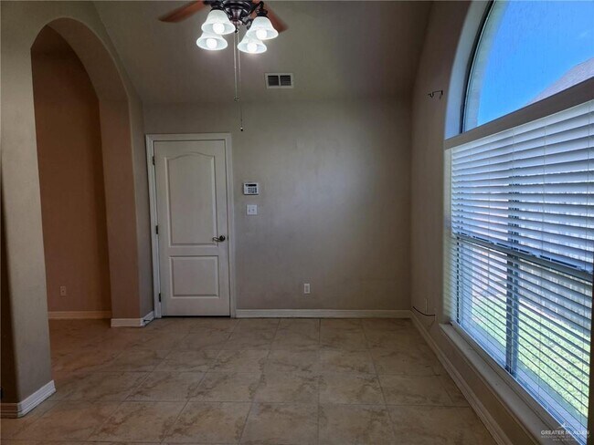 Foto del edificio - 7308 N 17th St