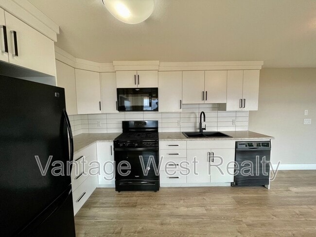 Building Photo - 1143 Sunnyview Rd