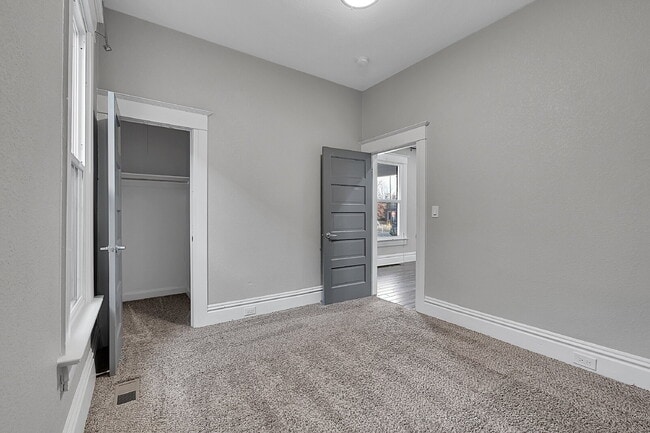 Building Photo - $3,240.95, $300 off the first month's rent, 4 Beds - 2 Bath, Single Family Home in Denver with Wa...