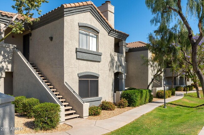 Foto del edificio - 15095 N Thompson Peak Pkwy