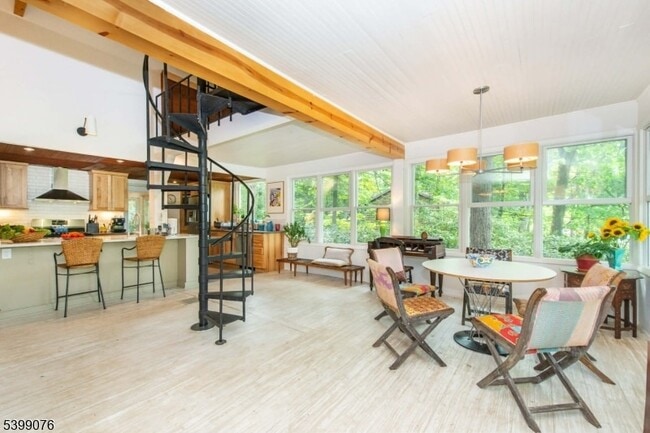 Foto del edificio - 37 N Rd