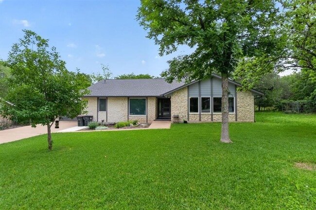 Building Photo - 513 Meadowbrook Dr