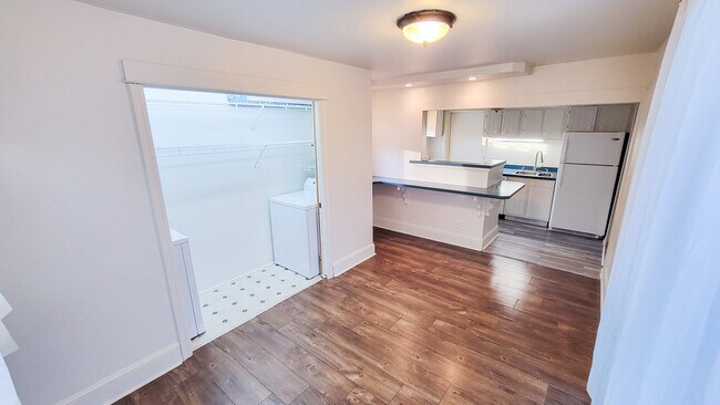 Foto del edificio - 2351 Ashland St