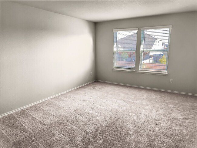 Building Photo - New in New Braunfels