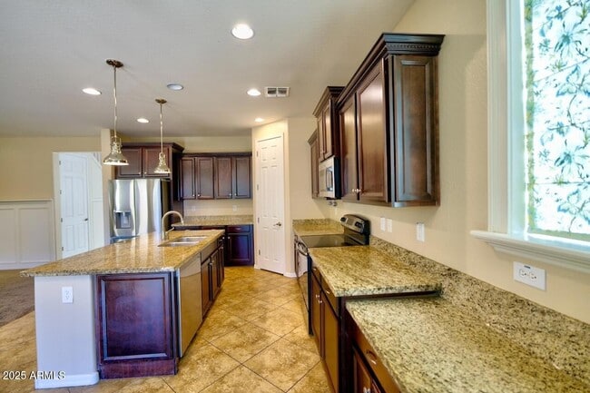 Building Photo - 3941 E Palo Verde St