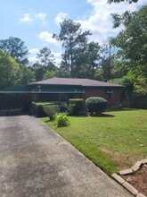 Building Photo - 1439 John Smith Ave