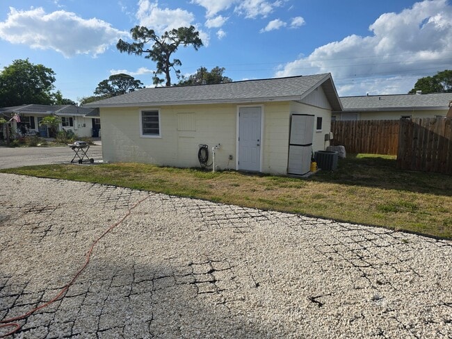 Photo - 2915 36th Ave W House