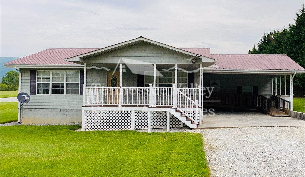 Primary Photo - MOVE IN READY! TOUR TODAY! Check out this ...