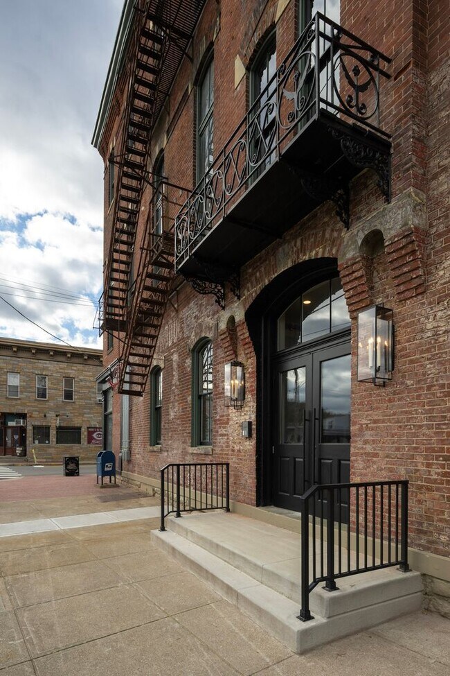 Foto del edificio - Historic Modern Apartment