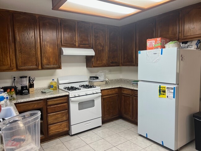 Building Photo - 2260 E Avenue Q4