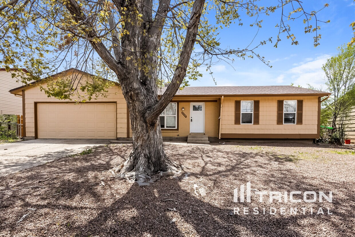 Primary Photo - 2725 Clarendon Dr