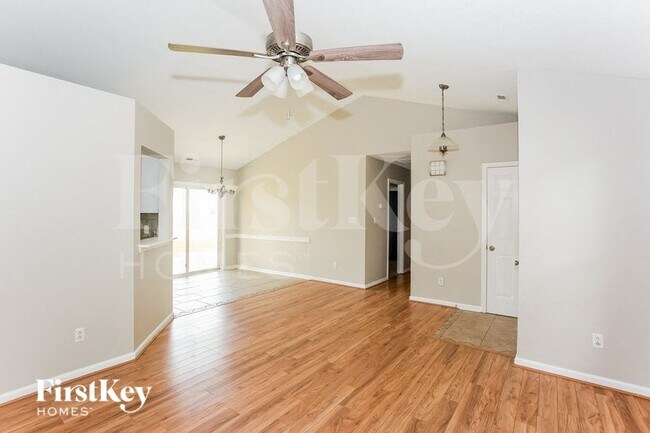 Foto del edificio - 4685 Falcon Chase Dr SW