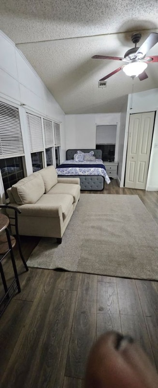 Foto del edificio - 3404 Seacoast St