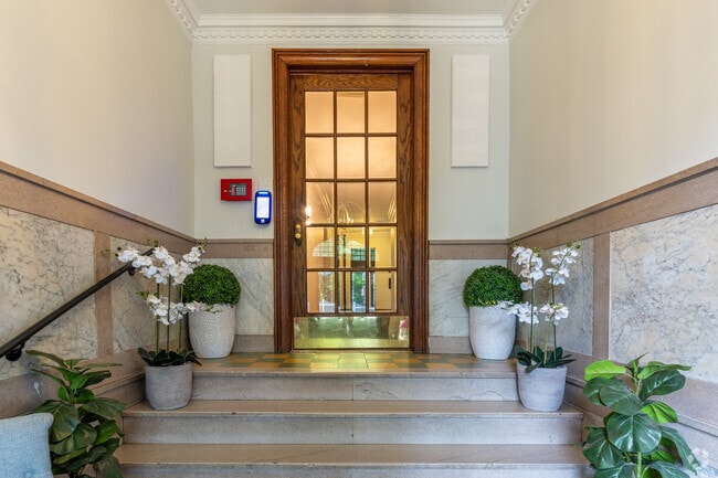 Lobby - 224 Purchase Street