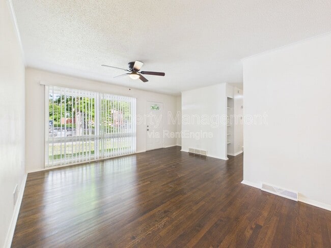 Foto del edificio - 4206 Vineyard Rd