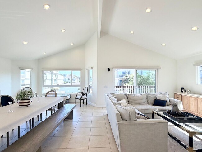 Foto del edificio - Sunset By The Sea – Coastal Relaxation on ...