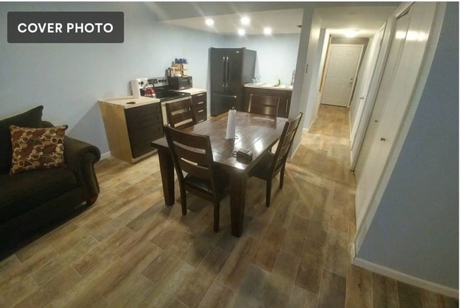 Kitchen & Dining Area - 811 Vouray Dr