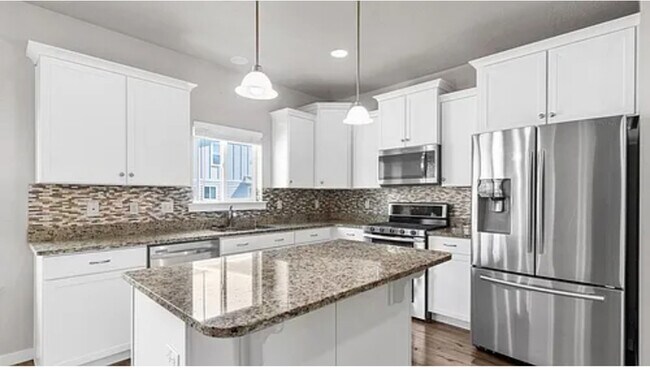 Foto del edificio - Your Next Home Awaits!