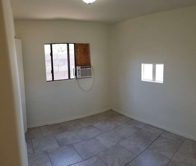 Photo - COZY AND AFFORDABLE UNIT ACROSS FROM CELEB... House