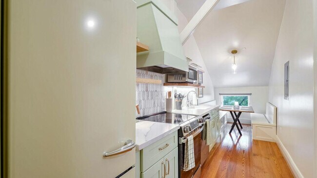 Foto del edificio - 604 Baronne St