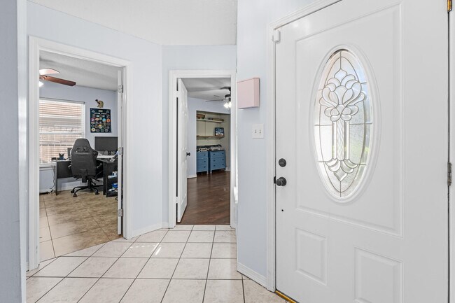 Building Photo - 470 Managua Way