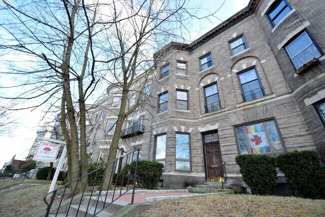 Foto del edificio - 1689 Beacon St