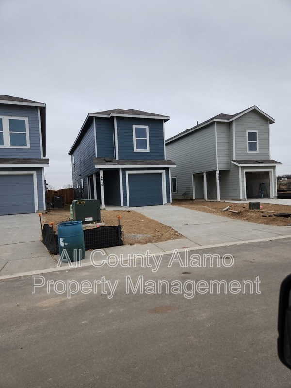 Foto del edificio - 6616 Dali Bnd