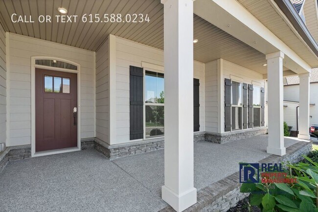 Building Photo - 4BR/3BA Experience Resort Style Living at ...