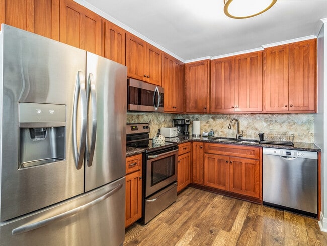 Foto del edificio - 5321 Webster St