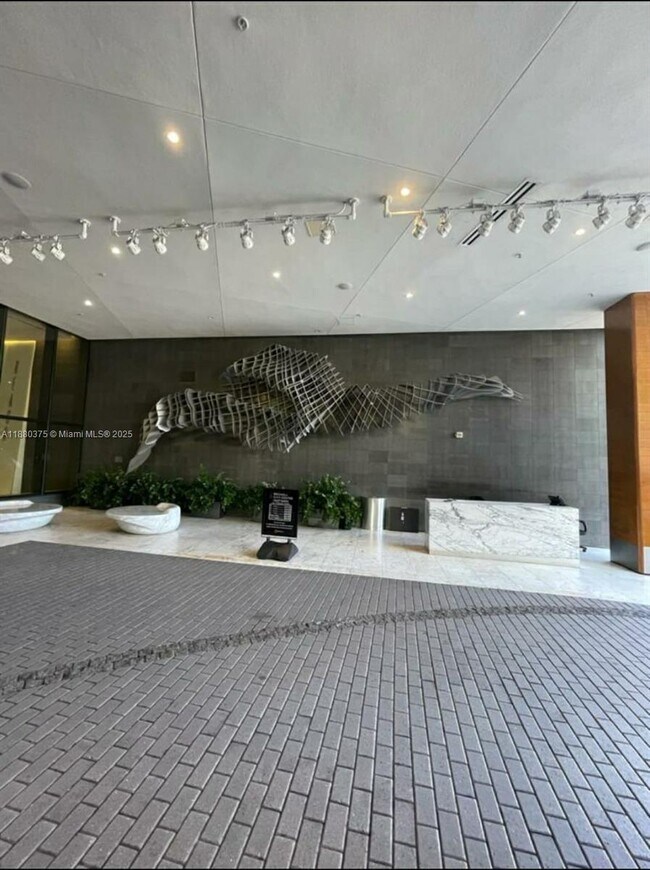 Foto del edificio - 68 SE 6th St