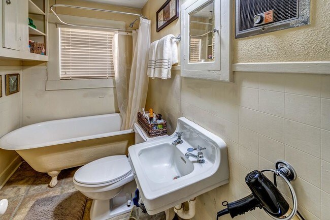 Foto del edificio - 1026 Euclid St