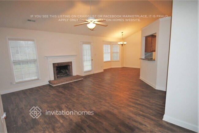 Foto del edificio - 8427 Quail Hollow Dr