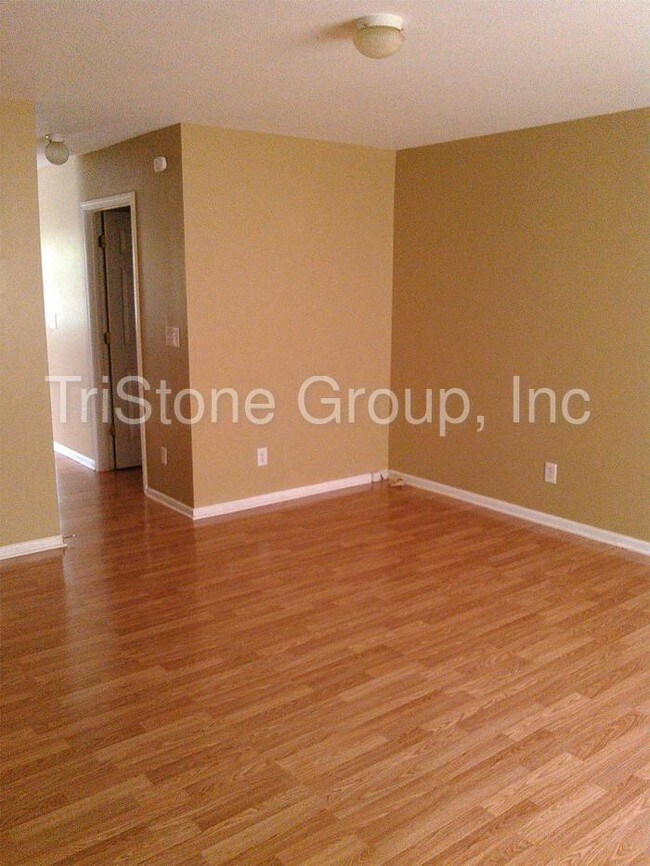 Foto del edificio - 6806 Campbell Burn Ct