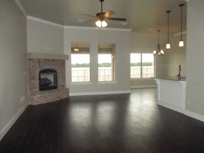 Building Photo - Fabulous 3 bed in beautiful Bent Wood Creek.