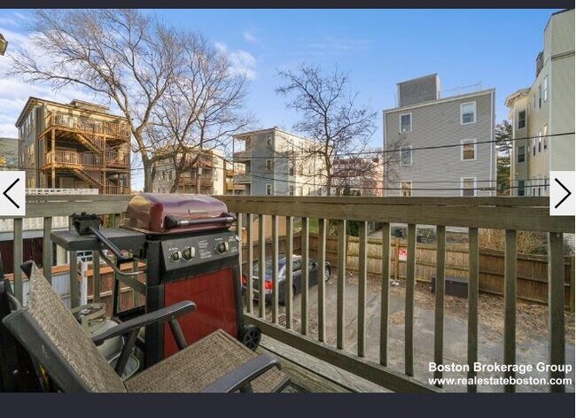 Foto del edificio - 8 Howell St