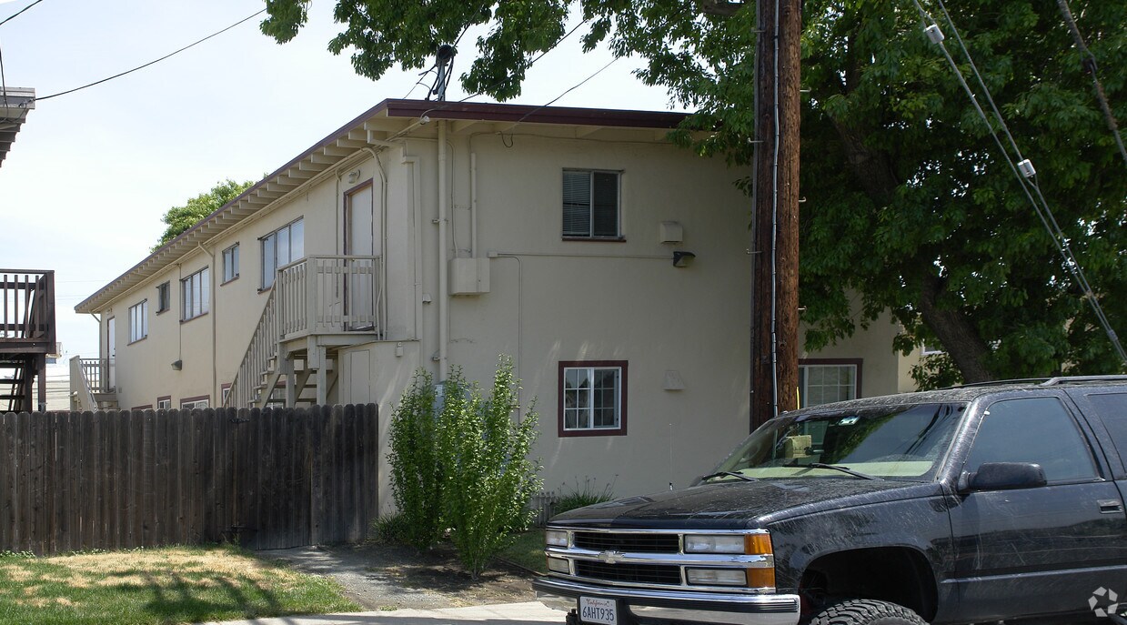 Foto del edificio - 2805 Broadmoor Ave