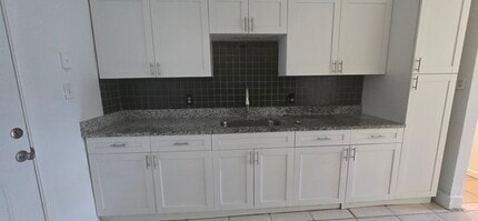 Building Photo - 2919 Gillespie Ave