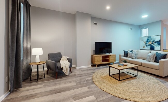 Building Photo - 929 N St Bernard St