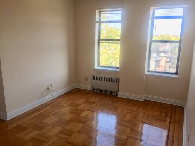 Foto del edificio - 8302 6th Ave