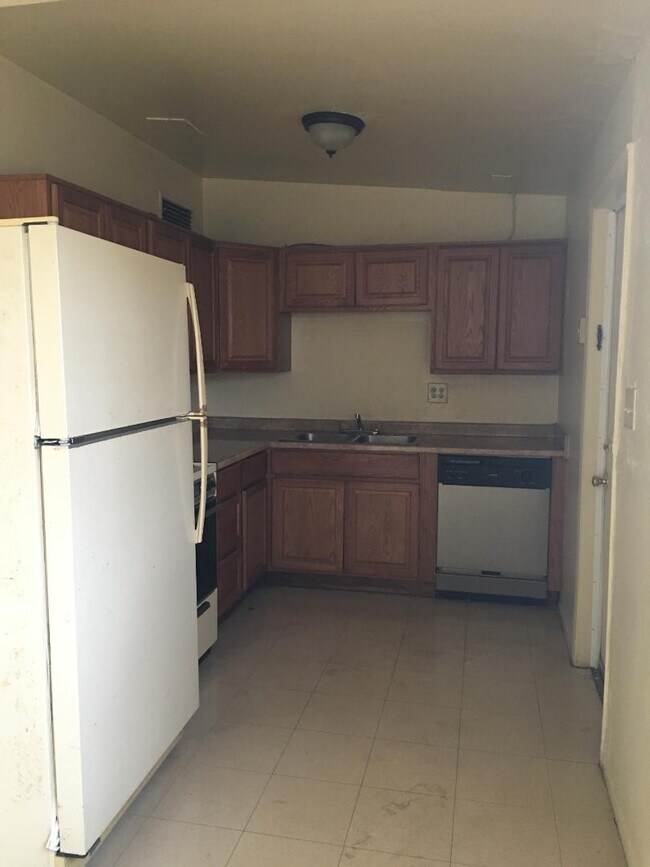 Foto del edificio - 5656 E 32nd St
