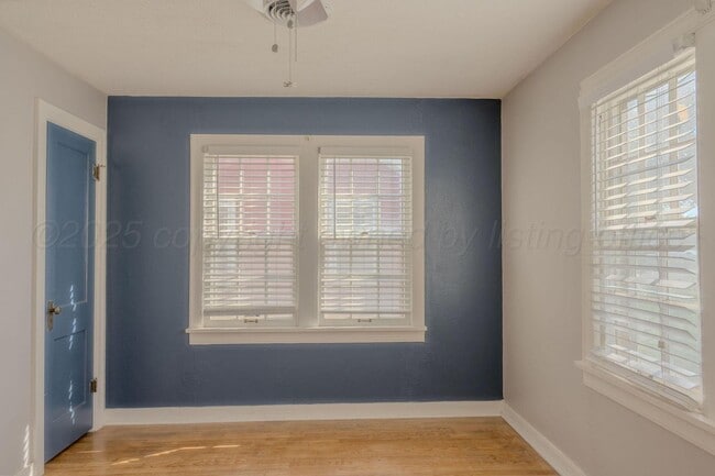 Building Photo - 1312 N Russell St