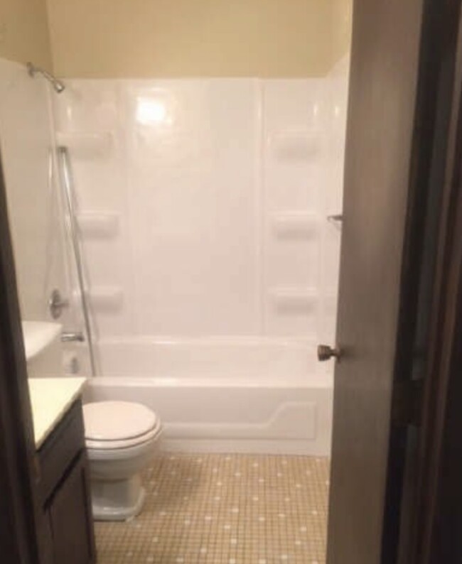 Typical bathroom - 1401 W 6th St