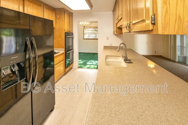 Foto del edificio - 2901 Doidge Ave