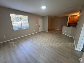 Building Photo - 11 Arbor Club Dr